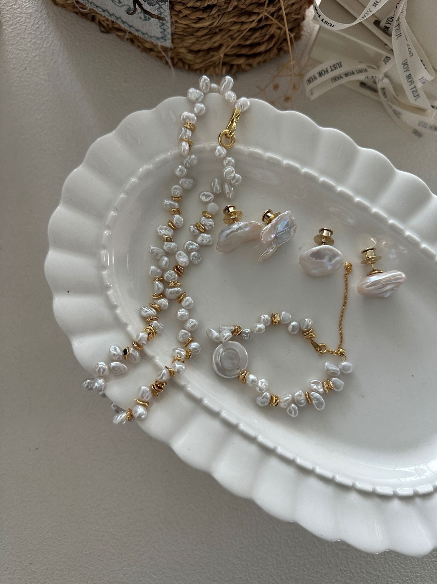 Gold Elderflower Keshi Pearl Necklace