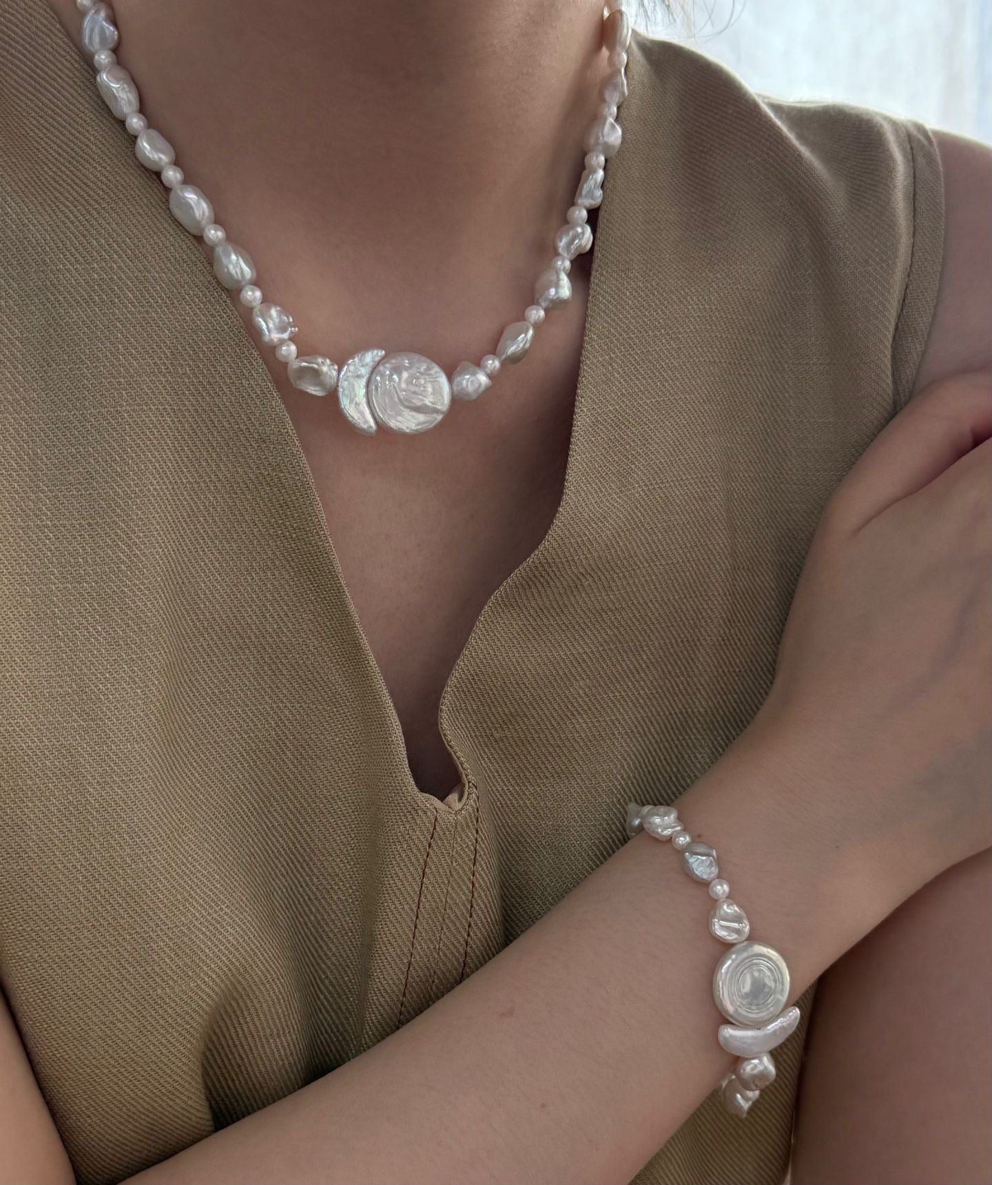 MOONLAKE Pearl Bracelet