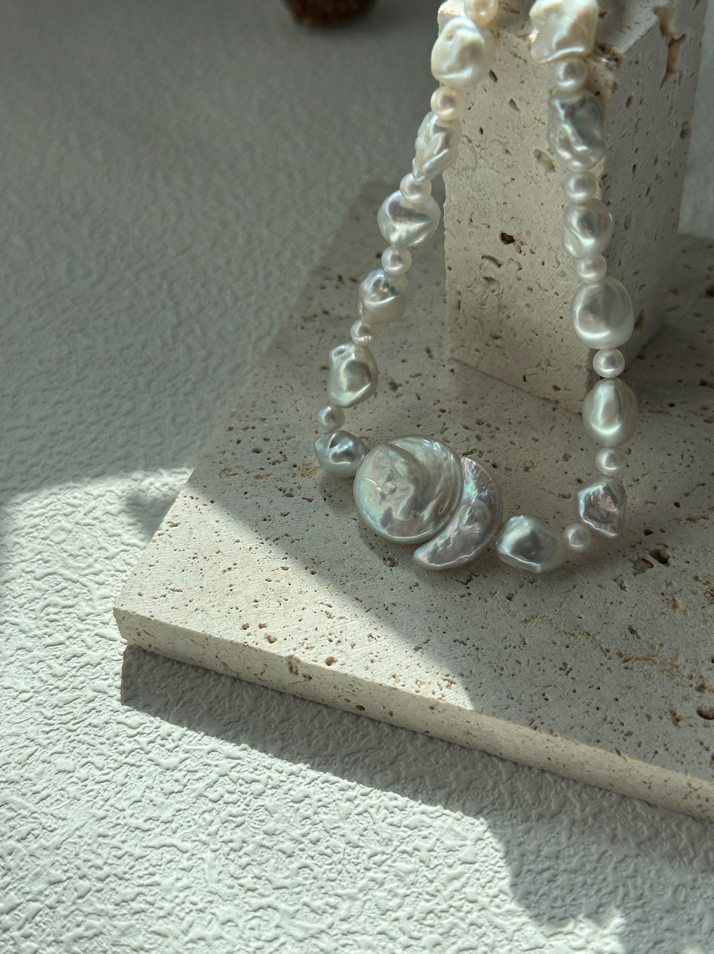 MOONLAKE Pearl Necklace