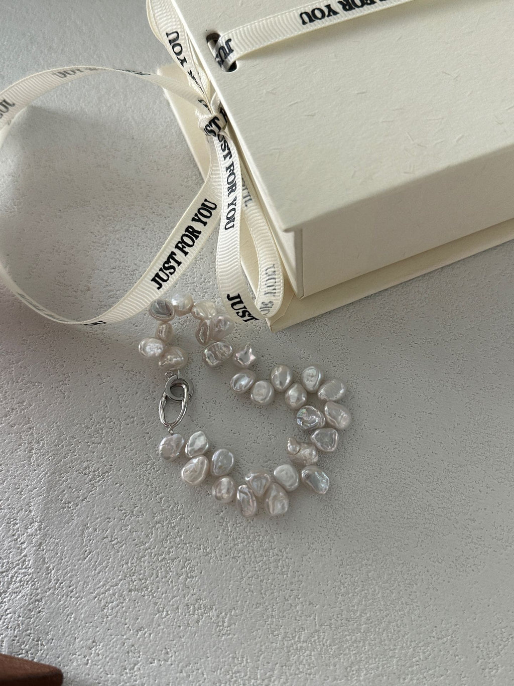 Elderflower Keshi Pearl Bracelet