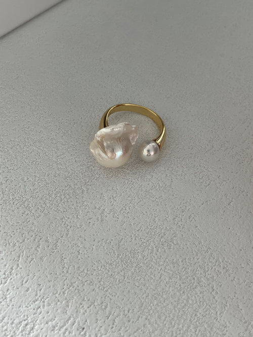 ALBA Baroque Pearl Ring