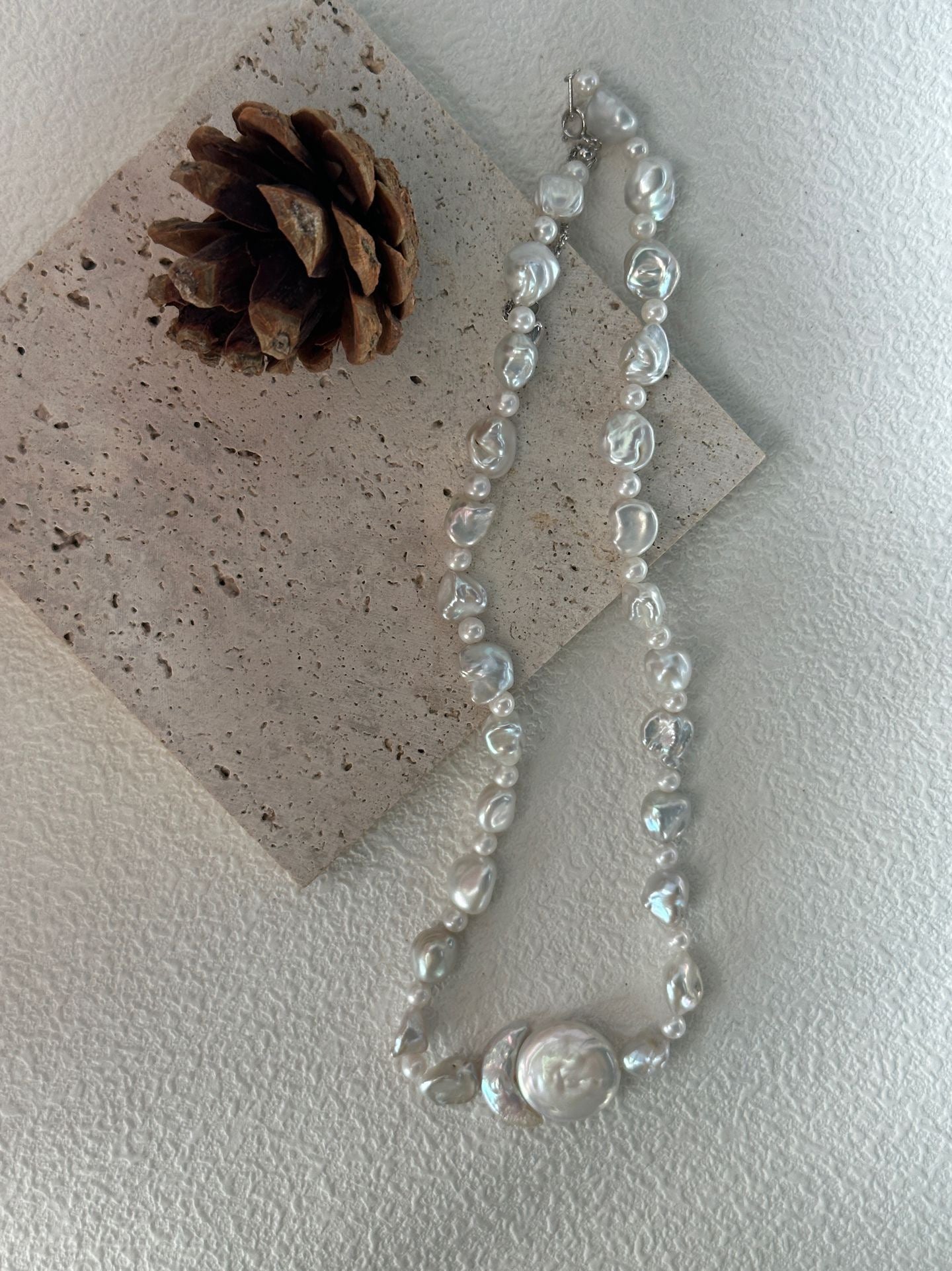 MOONLAKE Pearl Necklace